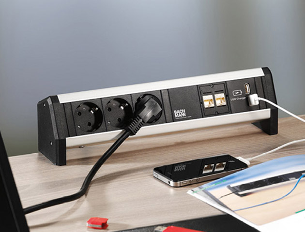 Inbouwstopcontact bureau draaisysteem